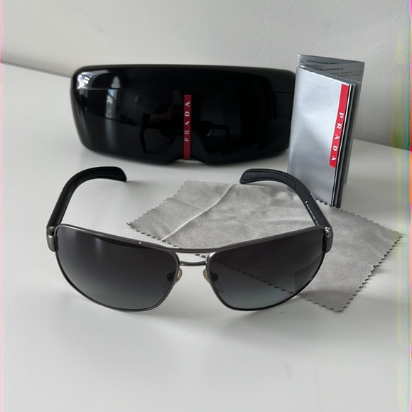 Prada sunglasses in original packaging and documentation. Mint condition black - Picture 10 of 10